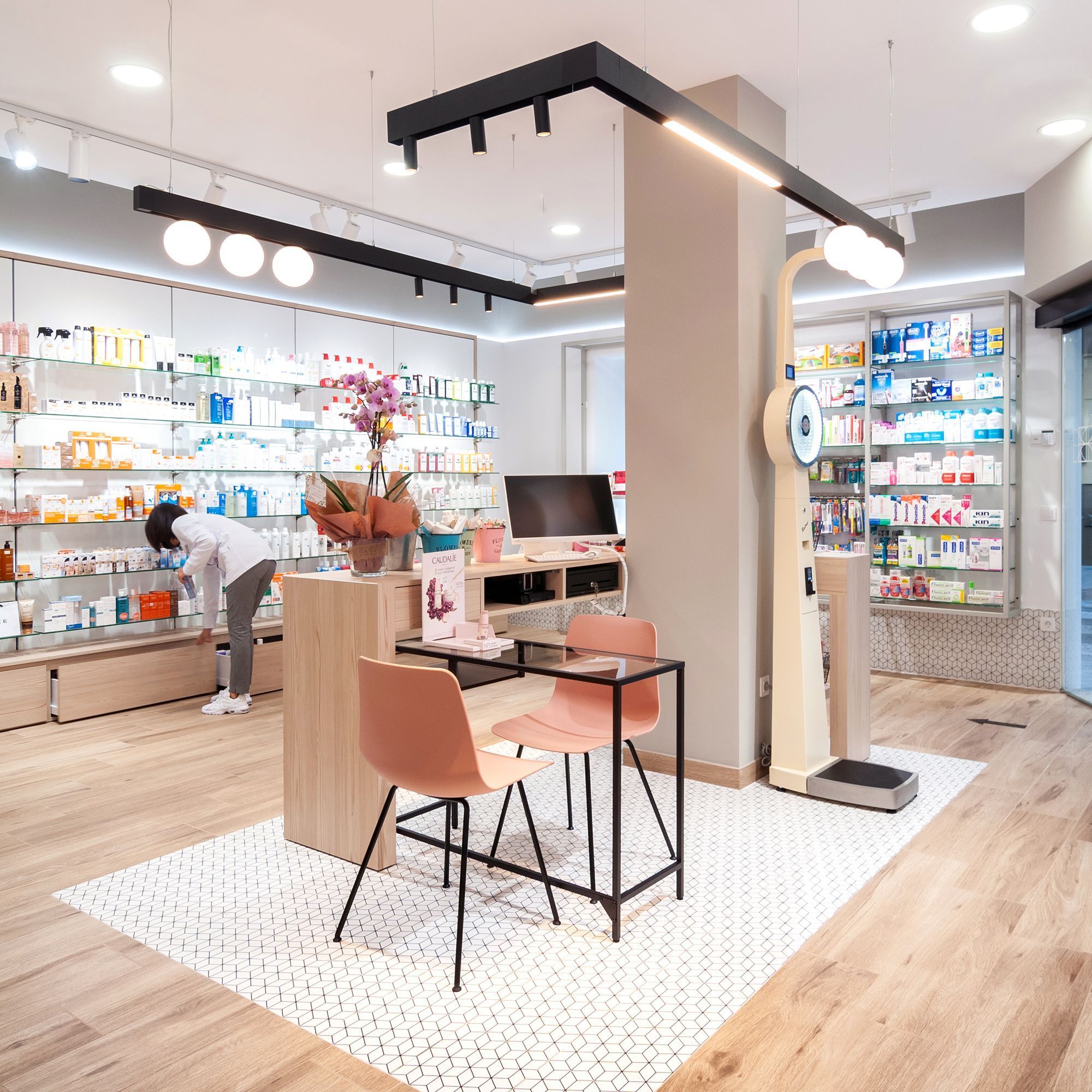 Diseño interior Farmacia del Teatro Alicante